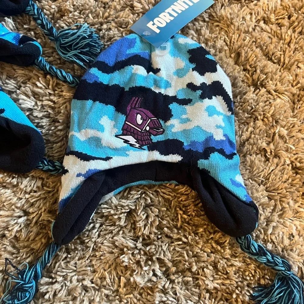 NWT Fortnite Berkshire fashions‎ boys beanie